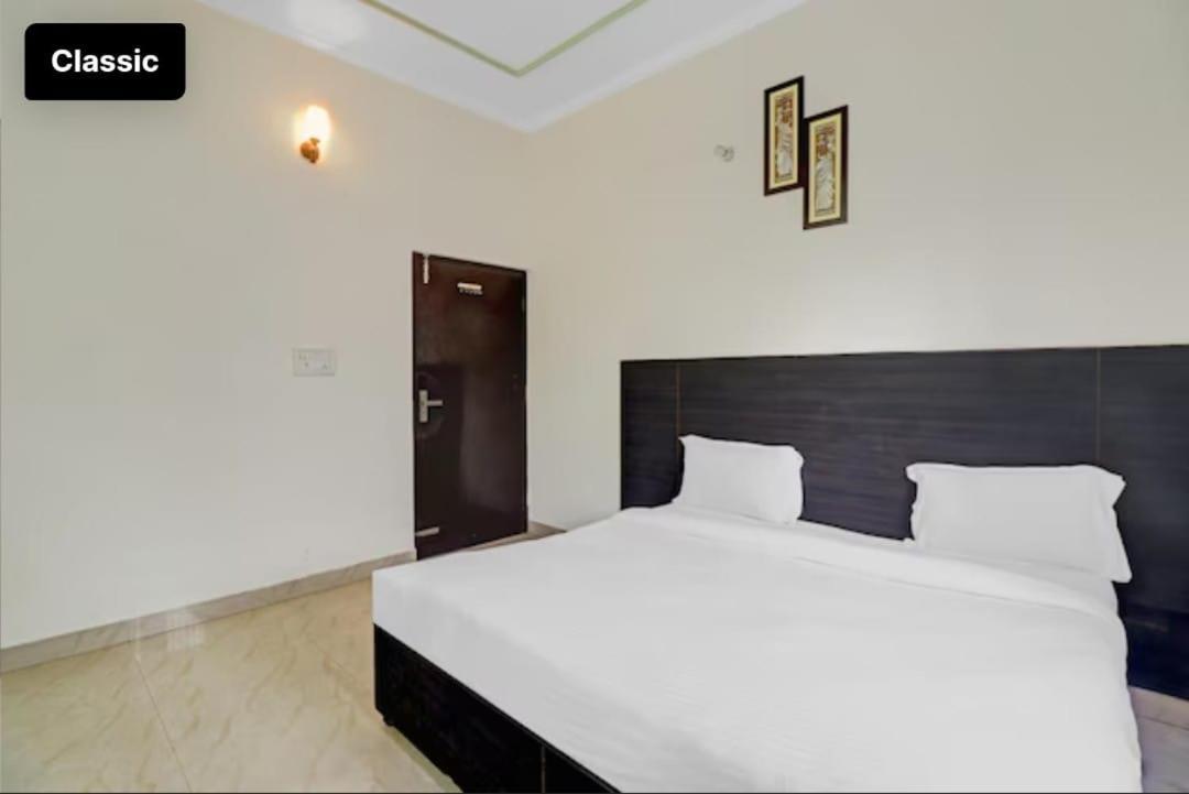 Hotel Olive Tree Агра Екстер'єр фото